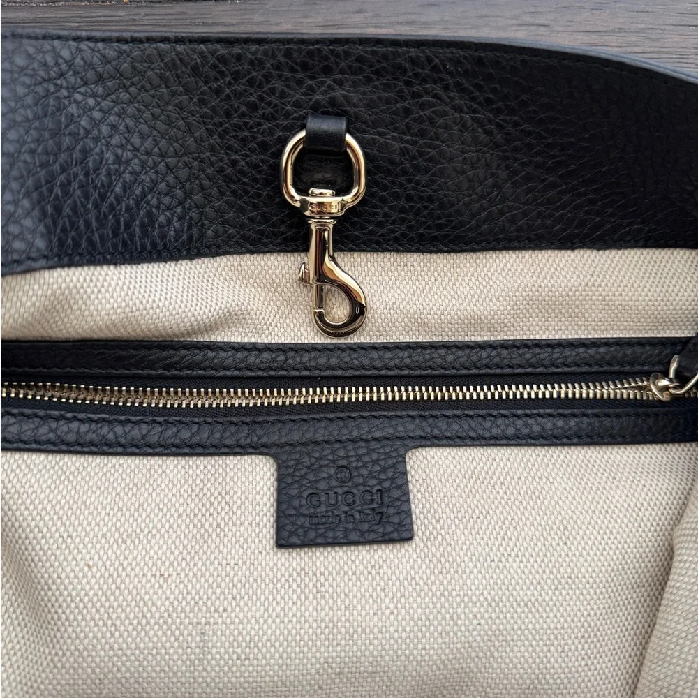 GUCCI Black Leather Soho Chain Tote - Picture 11 of 13